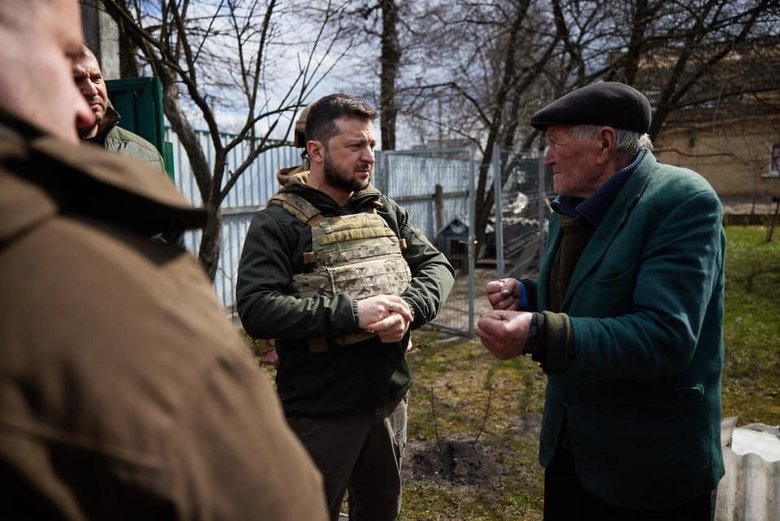 Зеленский посетил освобожденную Бучу 04