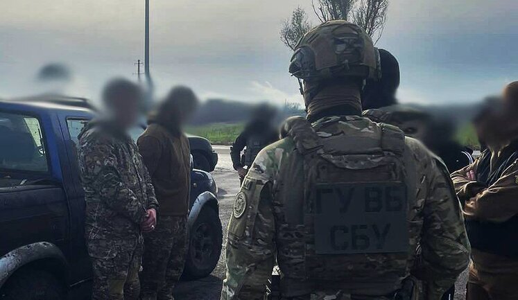 Two contract soldiers tried to sell "trophy" Russian weapons captured near Bakhmut to criminals - Security Service of Ukraine. VIDEO&PHOTOS