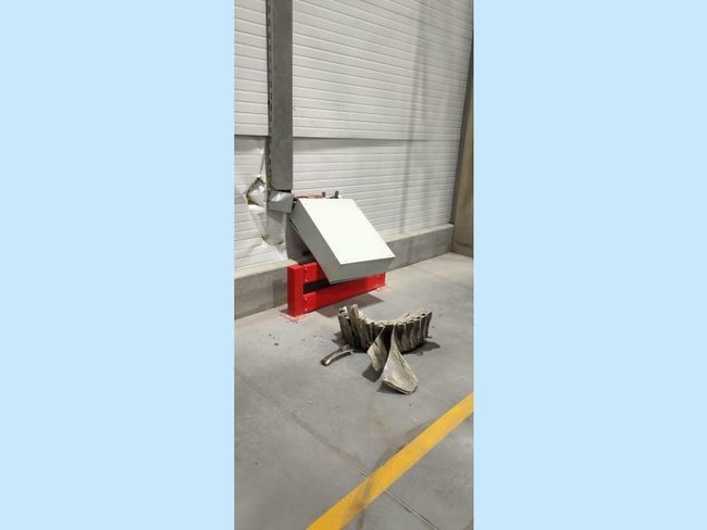 У Росії продовжують літати на несправних Русланах через санкції України: Ан-124 в Новосибірську здійснив аварійну посадку через поломку двигуна 03