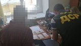 Проректор столичного приватного вишу вимагав 224 тис. грн за вступ іноземців в університет, - Нацполіція. ФОТО