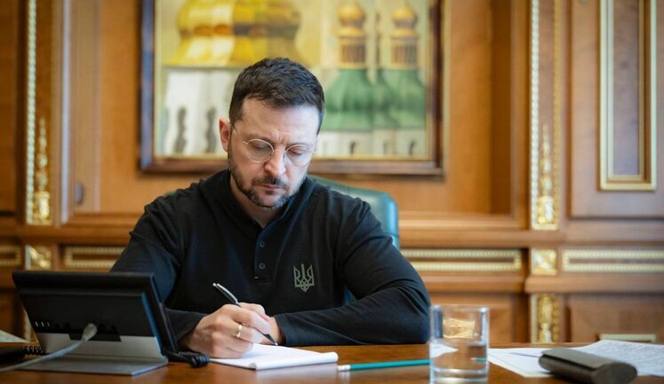 Зеленський увів у дію санкції проти Арбузова, Клюєва та Поліщука