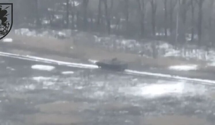 Marines blow up an enemy combat vehicle with Russians. VIDEO