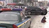 Driver of SUV Hit Pedestrian in Kyiv, Rammed Taxi, and Fled Leaving the Car. Traffic Police is Not Doing Anything. VIDEO