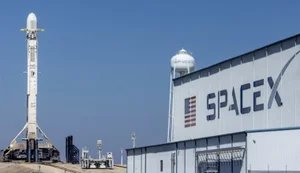 SpaceX може вийти на ринок мобільного зв’язку та створити власного оператора