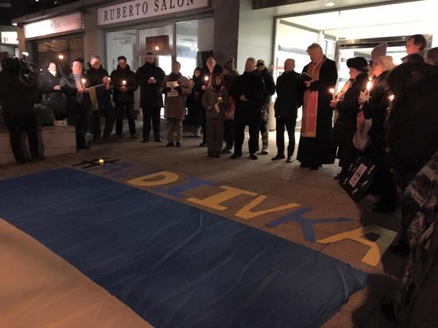 Vigil for fallen in Avdiivka held in Toronto 02