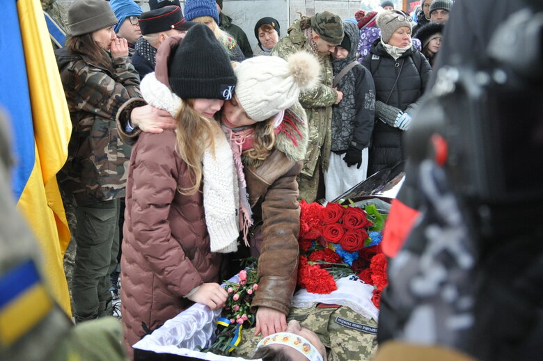 Із загиблим українським воїном Денисом Галушком попрощалися у Києві 06
