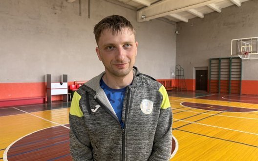 Двох українських параармреслерів оштрафували в Угорщині після відмови стояти на п’єдесталі під гімн РФ