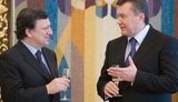 Янукович после бокала шампанского безошибочно обещал Баррозу "способствовать евроинтеграционным процессам на евроазиатском пространстве". ФОТОрепортаж