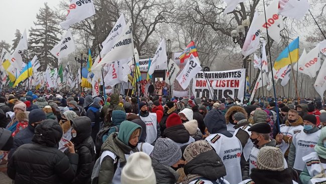 Врятуйте мікробізнес: ФОПи протестують біля стін Верховної Ради 09