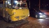 Пьяный на Infiniti промчался через остановку с людьми и лоб в лоб протаранил маршрутку. ФОТОрепортаж