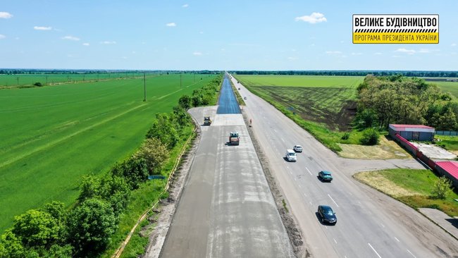 На Дніпропетровщині ремонтують трасу Дніпро-Павлоград 02