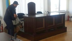 Вибухівку у Львівському суді не знайшли, поліція шукає псевдомінера