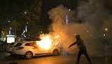 Під час святкування Дня взяття Бастилії у Франції було спалено майже 900 автомобілів