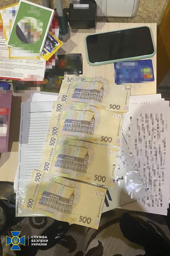 На фурах с перегрузом зарабатывали по 25 тыс. грн в день: На Херсонщине разоблачены патрульные 02