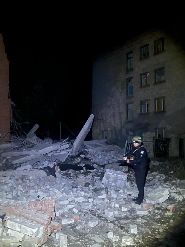 Avdiivka subjected to massive artillery shelling 01