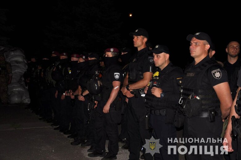 В Черкассах раздали повестки 34 нарушителям комендантского часа 12