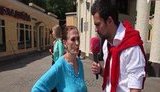 Москвичи на полном серьезе обсуждают отставку Путина Медведевым и возможность возвращения Ельцина. ВИДЕО