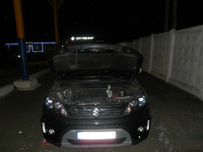 Пограничники задержали угнанный в Словакии автомобиль в Одесской области 01