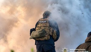 В результате повторного удара по Киеву ранен спасатель Владимир Сковородка - спортсмен, установивший рекорд Украины, - Выговский. ФОТОрепортаж