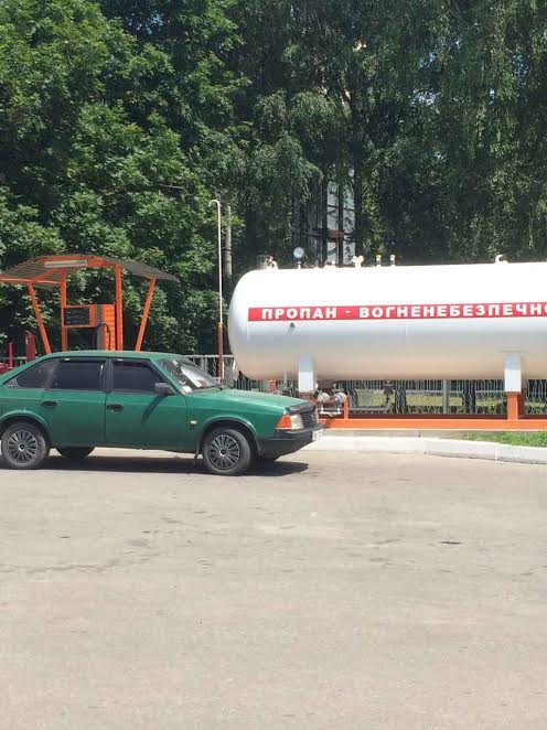 Налоговики в Хмельницком ликвидировали две нелегальные автозаправки 01 Налоговики в Хмельницком ликвидировали две нелегальные автозаправки 01
