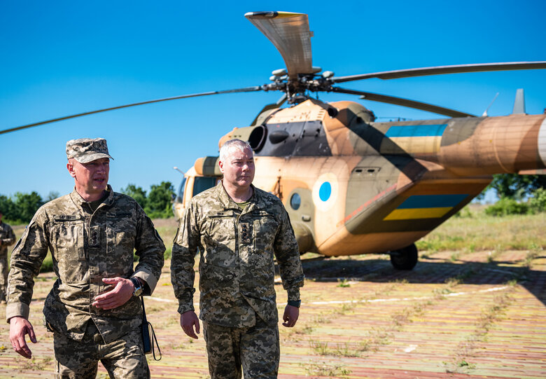 В Украине прошли военные учения авиации ВСУ 09