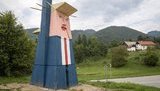 У Словенії спалили 8-метрову фігуру Трампа. ФОТО