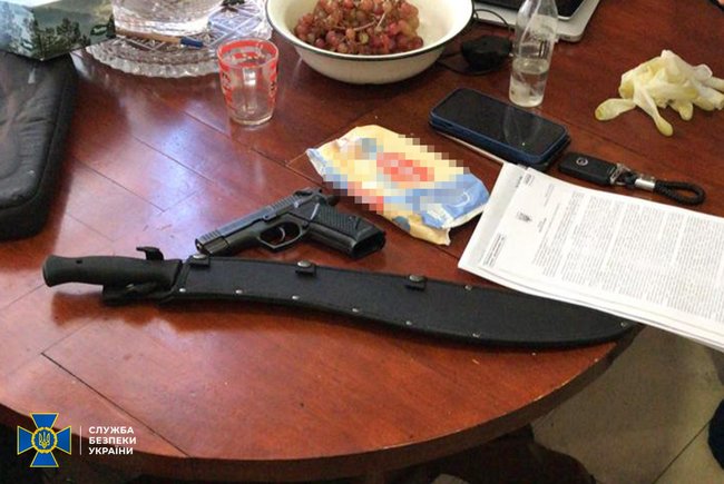 Группировку, обложившую данью бизнесменов, разоблачили на Харьковщине, - СБУ 05