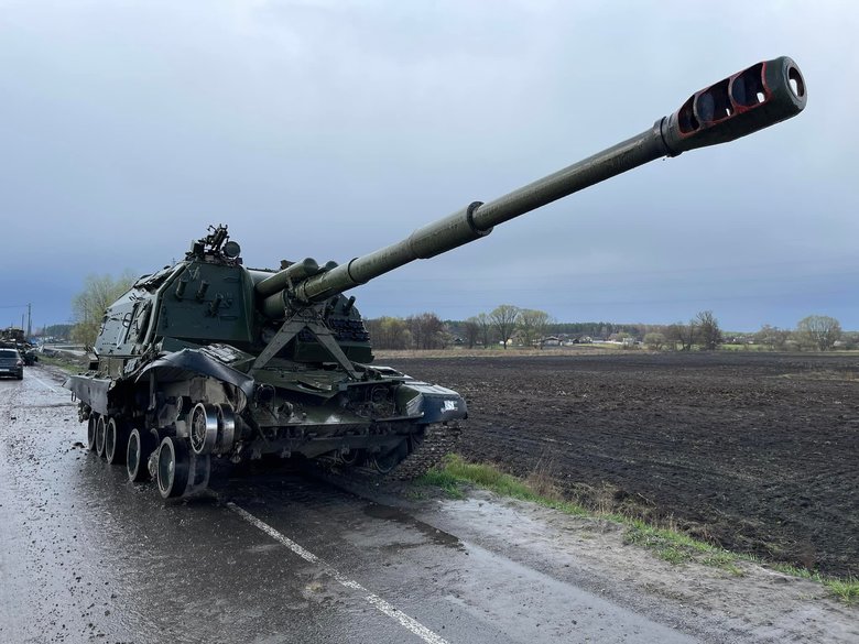 Destroyed Russian military equipment near Nizhyn, Chernihiv region 04