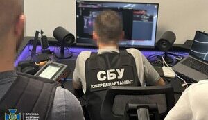 Более 30 участников и обыски в 8 странах: Разоблачена международная сеть хакеров, разрабатывавших вирусы-вымогатели для атак на американские и европейские компании, - СБУ. ФОТОрепортаж