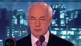 Азаров рискнул спросить на ток-шоу, похож ли он на дурака. В ответ крикнули "Да!"