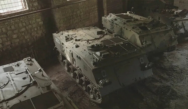 "Метинвест" Ахметова передал 14 британских бронетранспортеров 3-й штурмовой. ФОТОрепортаж