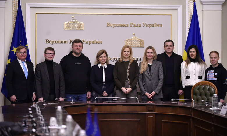 Віцепрезидентка Єврокомісії Юрова обговорила з депутатами ВР членство України в ЄС 02