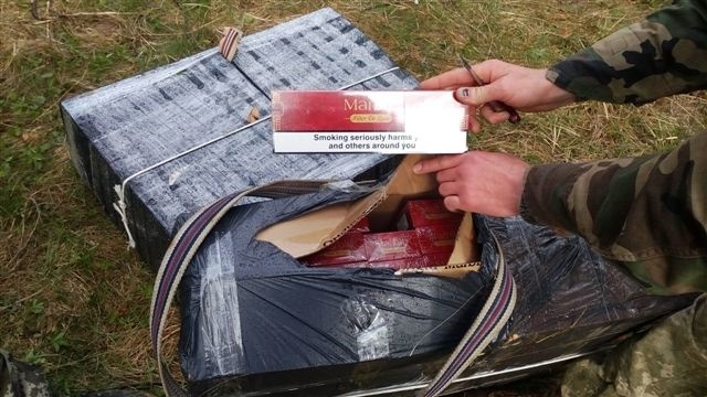 Пограничники на западной границе остановили контрабанду 7,5 тыс. пачек сигарет 01 Пограничники на западной границе остановили контрабанду 7,5 тыс. пачек сигарет 01