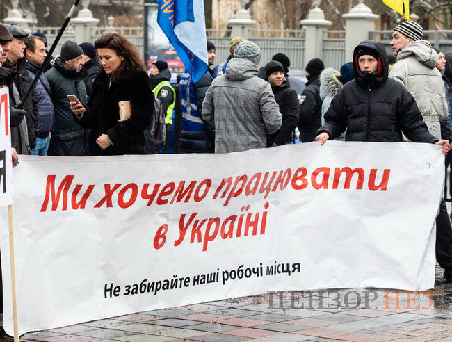 Вітальний поцілунок Стефанчука і Третьякової, замислена Тимошенко і розпростерті обійми Федини для Вятровича, - робота ВР 3 грудня 21