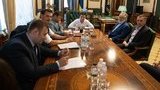 Honcharuk announces possible compromise with Kolomoiskyi over PrivatBank