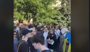"Народ - не лох!": в Харькове продолжается акция против законопроекта о НАБУ и САП. ВИДЕО