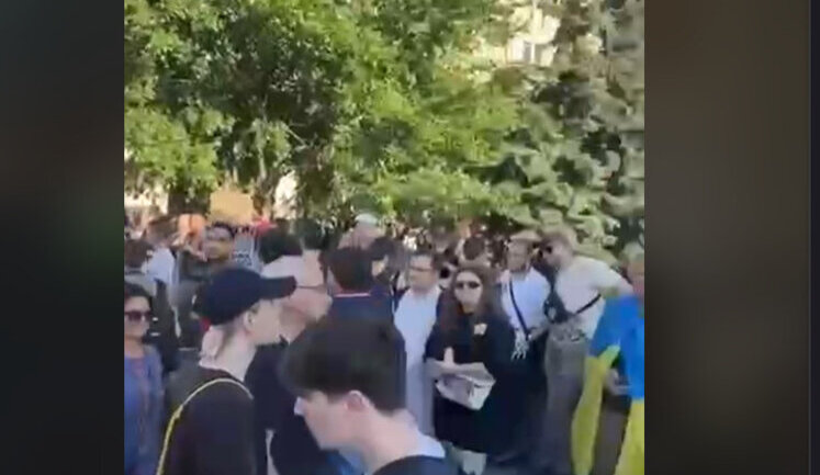 "Народ - не лох!": в Харькове продолжается акция против законопроекта о НАБУ и САП. ВИДЕО