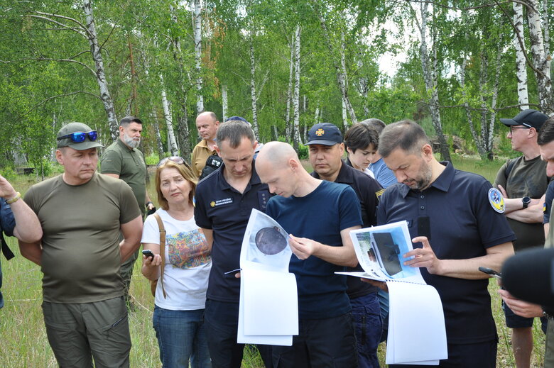 Технику для разминирования презентовали в Киевской области 21