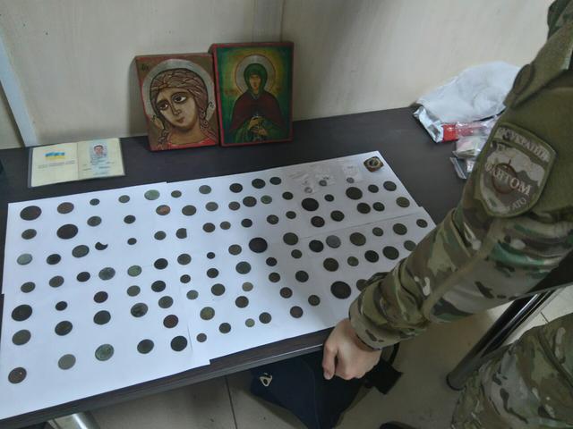 монеты контрабанда донбасс иконы гфс фантом