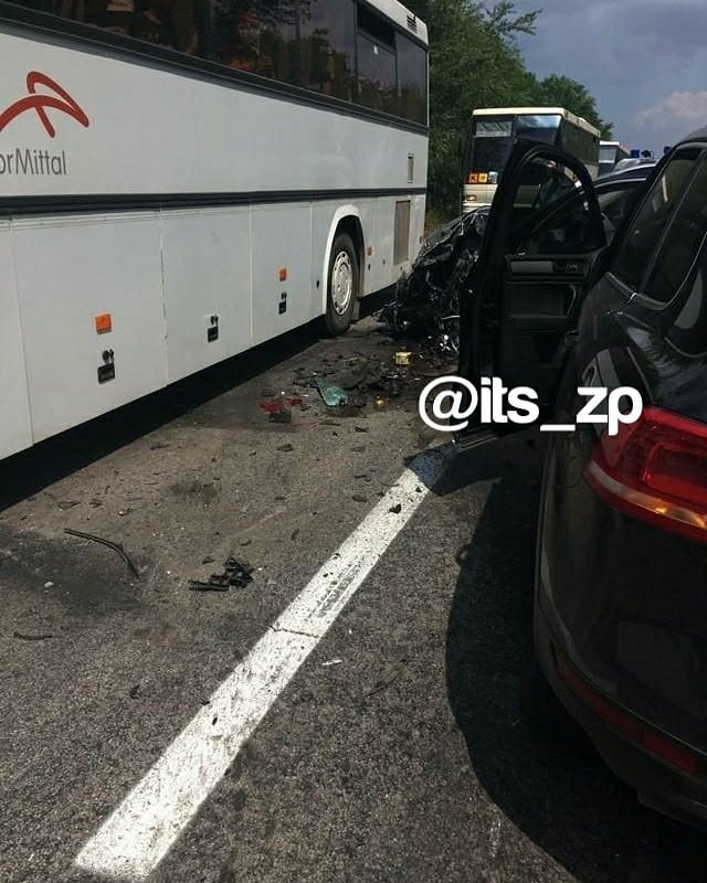 Автомобіль УДО з кортежу Зеленського спровокував ДТП з колоною автобусів з дітьми: Жертв немає 07 Автомобіль УДО з кортежу Зеленського спровокував ДТП з колоною автобусів з дітьми: Жертв немає 07