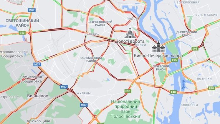 Снегопад вызвал в Киеве транспортный коллапс. КАРТА