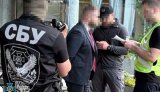 Адвокат обещал за взятку решить дела в судах Киева: его задержали