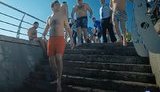 Офис президента выложил видео купания Зеленского в Черном море. ВИДЕО