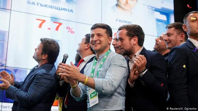 Повалення еліт. Як няні, м’ясники та безробітні зробили разом старожилів Ради 01