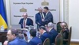 Купрій, який оголосив себе "групою "За Зеленського"" намагався зірвати вступне слово Парубія на Погоджувальній раді. ВIДЕО