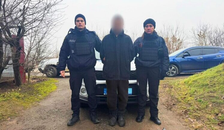 Зламав флагшток із прапором України в Яготині: поліція затримала чоловіка. ФОТО