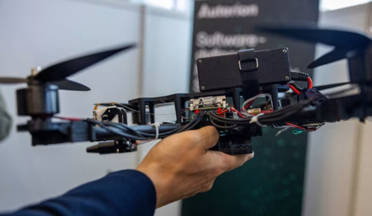 Ukraine to receive tens of thousands of AI-powered strike systems for drones - FT