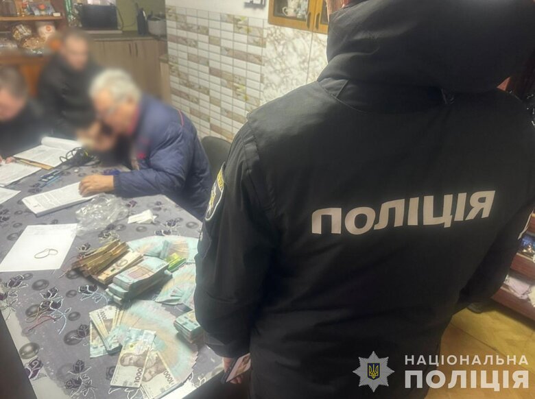 Поліція викрила розкрадання 20 млн грн на ремонті доріг у Харківській області