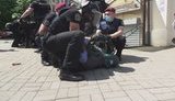 Яйця, димові шашки, "психіатрична допомога" і затримання: в Києві відбуваються акції прихильників і супротивників проросійської партії Шарія. ВІДЕО+ФОТОрепортаж