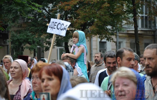 Онуфрій, Новинський, Бойко і віряни: як УПЦ МП хресну ходу проводили 52